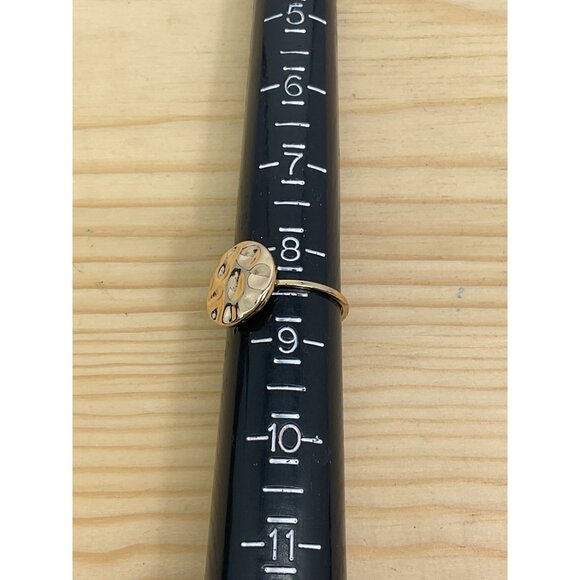 Gold Tone Ring With Abstract Round Design - Picture 3 of 3